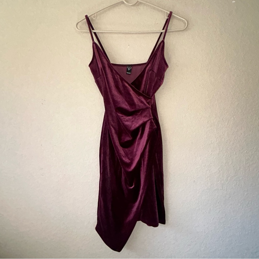 Small Windsor Burgundy Velvet Mini Dress